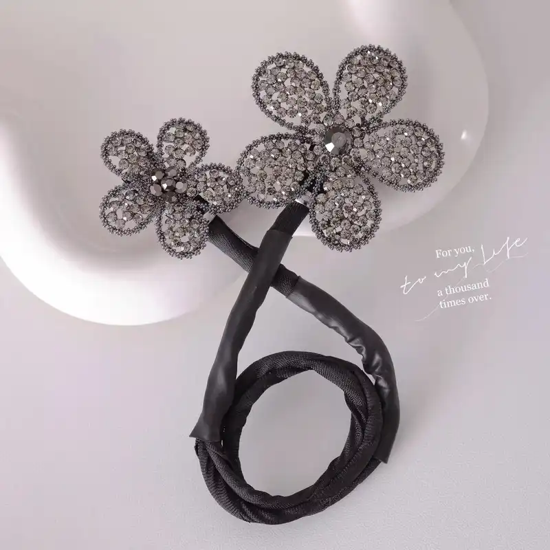 گیره مو زنانه مدل باندفر طرح دو گل نگینی