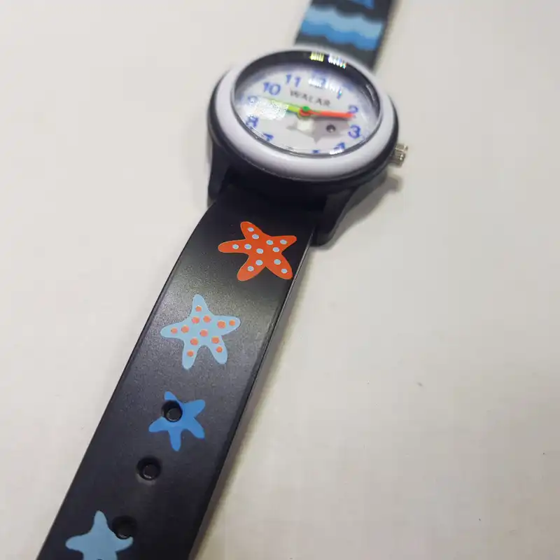 ساعت مچی عقربه ای بچگانه والار مدل ضدآب طرح نهنگ و دریا کد 19