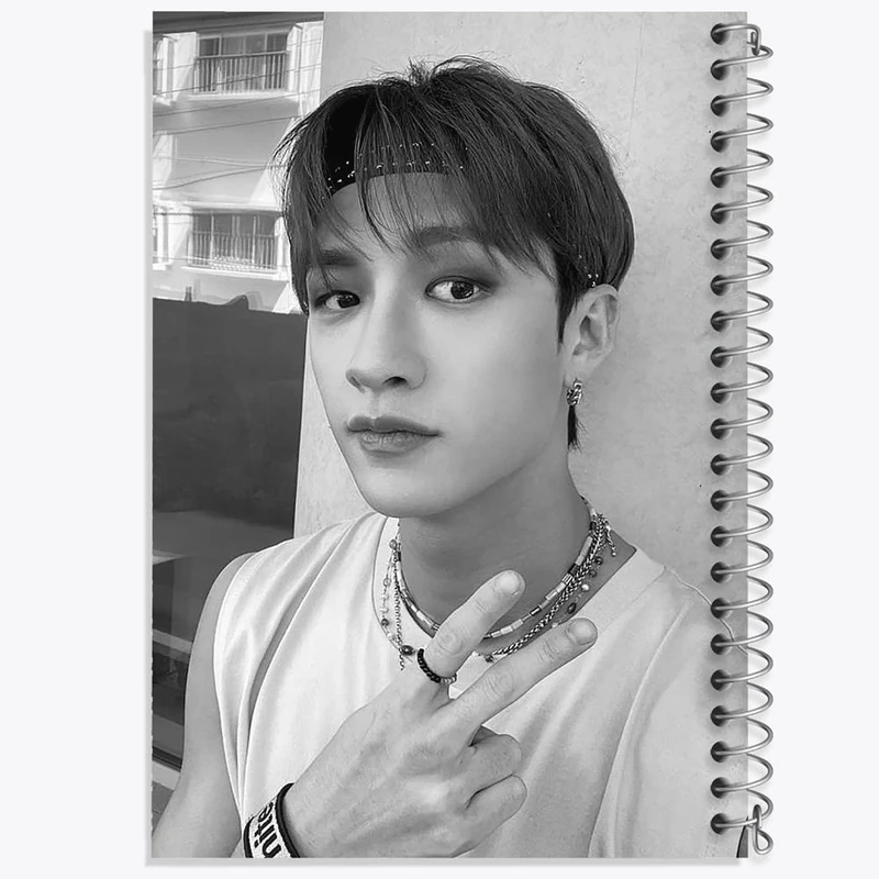 دفتر مشق 100 برگ خندالو طرح بنگ چان گروه استری کیدز Stary Kids کد 16905