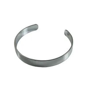 دستبند النگویی زنانه مدل E2427