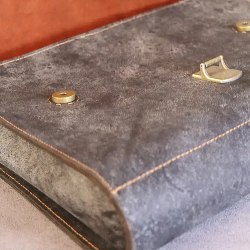 کیف اداری چرم بارثاوا مدل 1102