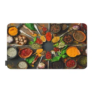 پادری ریحانلوکس مدل مستطیل طرح ادویه جات کد PADARI-A24 سایز 70x50 سانتی‌متر مناسب برای فضای داخلی