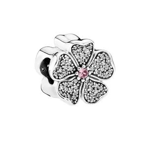 آویز گردنبند و دستبند نقره زنانه پاندورا مدل Sparkling Apple Blossom
