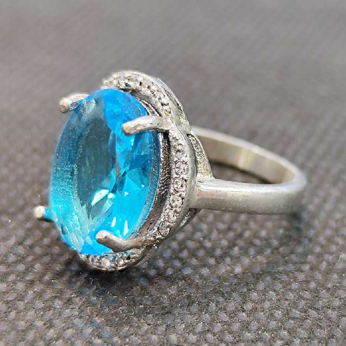 انگشتر نقره زنانه مدل سنگ توپاز کد 425 انگشتر نقره زنانه مدل سنگ توپاز کد 425