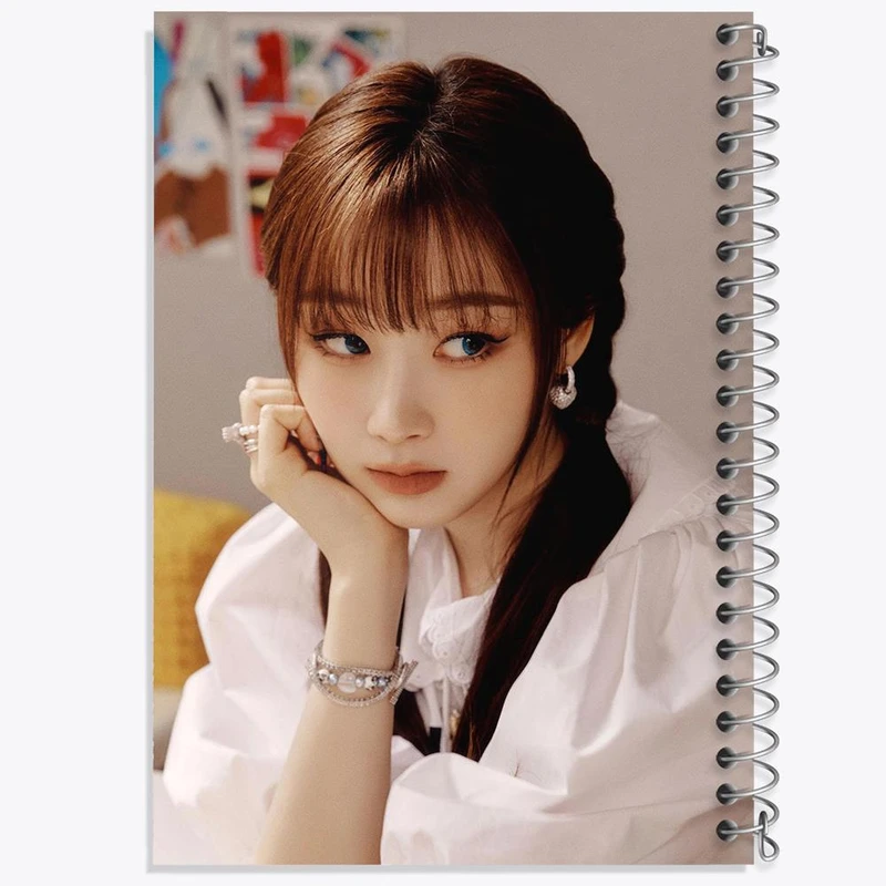 دفتر مشق 50 برگ خندالو مدل جیزل گروه آسپا Aespa کد 19706