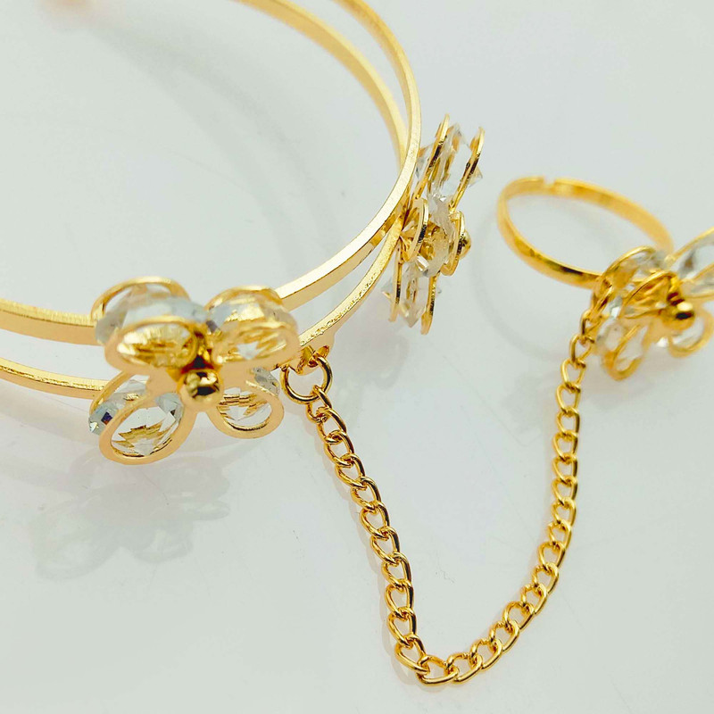 دستبند دخترانه طرح پروانه مدل نگین دار کد 797DSD دستبند دخترانه طرح پروانه مدل نگین دار کد 797DSD