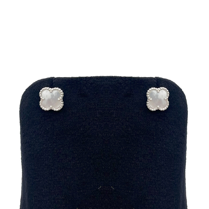 گوشواره نقره میخی زنانه آیلند مدل ونکلیف گوشواره نقره میخی زنانه آیلند مدل ونکلیف