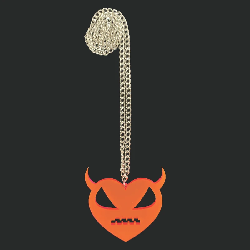 آویز آینه خودرو طرح قلب شاخدار