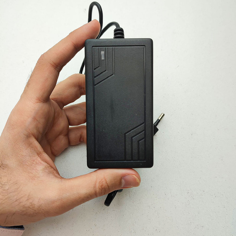 آداپتور 12 ولت 2 آمپر یاس مدل AC 180-260v بسته 5 عددی