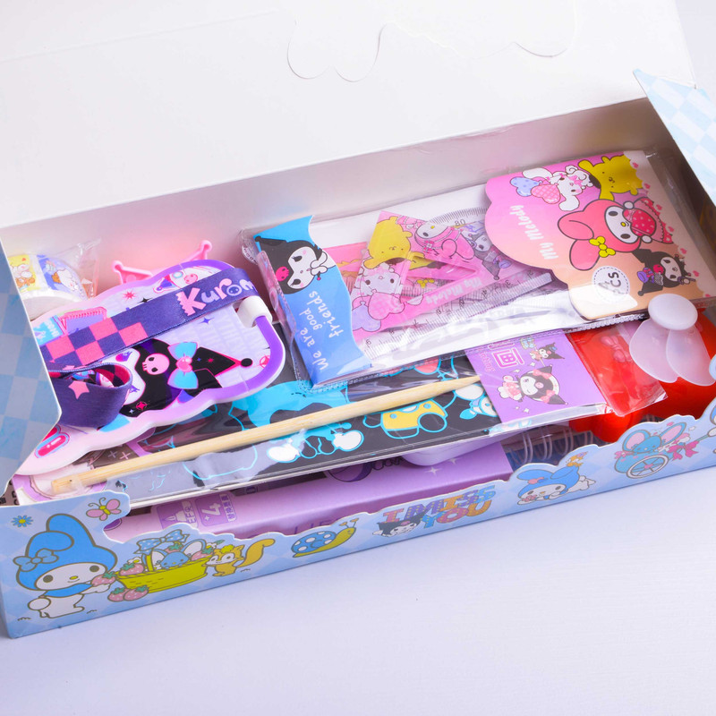 بسته لوازم تحریر مدل کرومی و گروه سانریو مجموعه 49 عددی