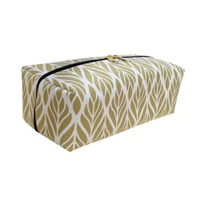 کیف لوازم آرایش زنانه طرح برگ مدل TP-305