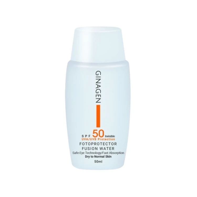 کرم ضدآفتاب بی‌رنگ ژیناژن مدل SPF50، مناسب پوست‌های معمولی و خشک، حجم 50 میلی‌لیتر