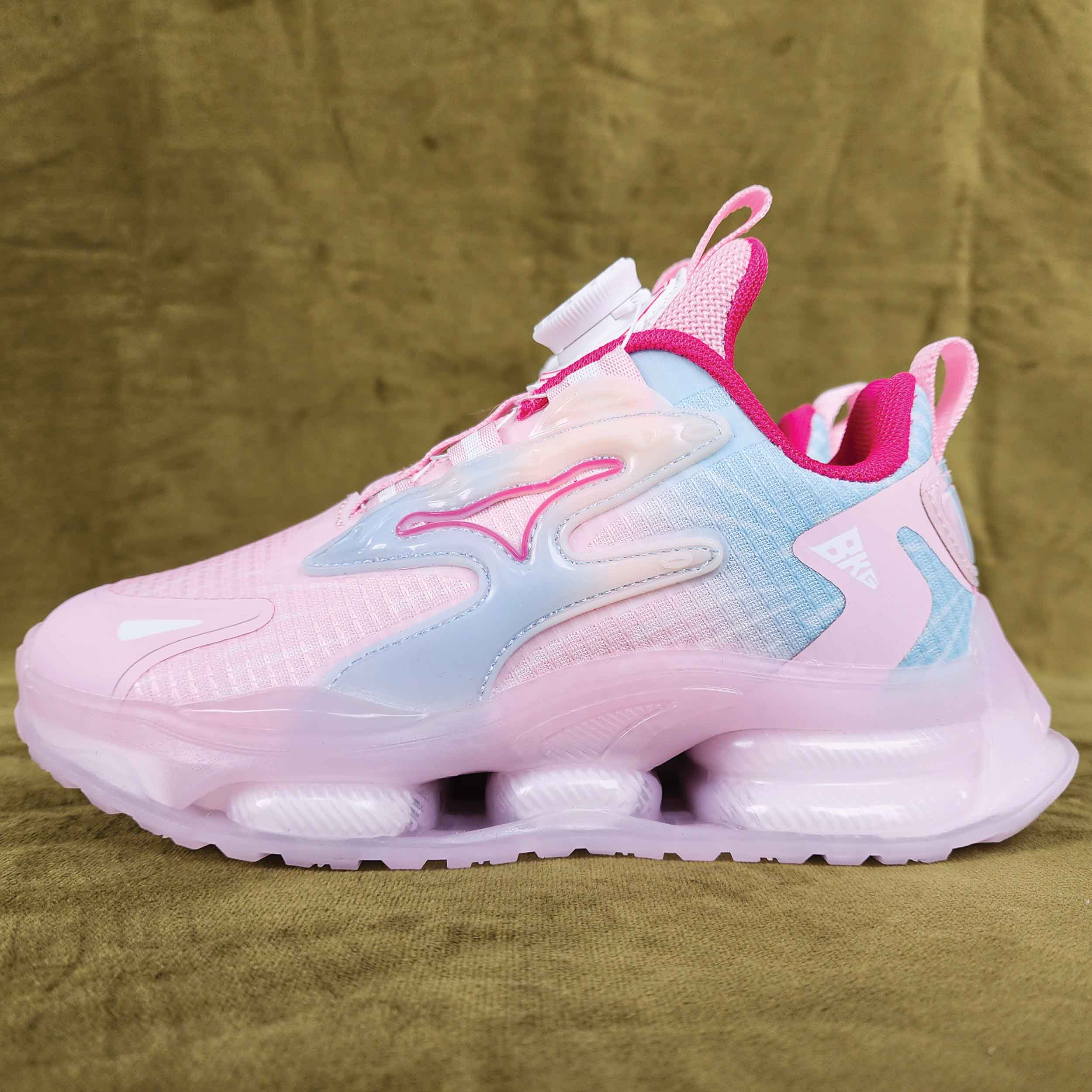 کفش مخصوص پیاده روی بی کی جی کیدز مدل  BkQ-BublQ-PiQ-128004