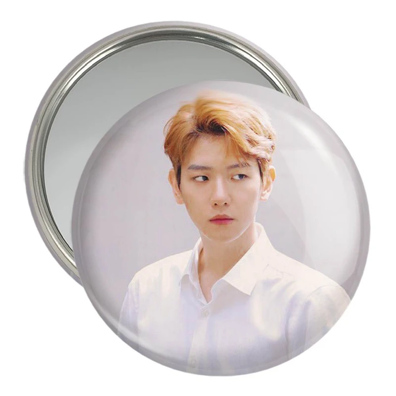 آینه جیبی خندالو مدل بکهیون گروه اکسو EXO  کد 13612