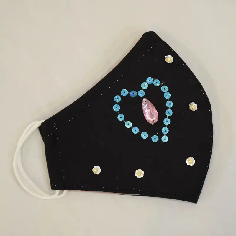 ماسک پارچه‌ای مدل قلب کد L03