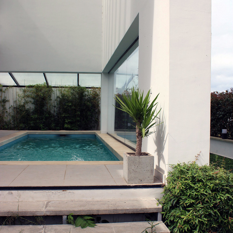 گلدان مدل بتن اکسپوز V40