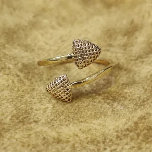  انگشتر طلا 18 عیار زنانه قیراط طرح مثلث کد GH2696