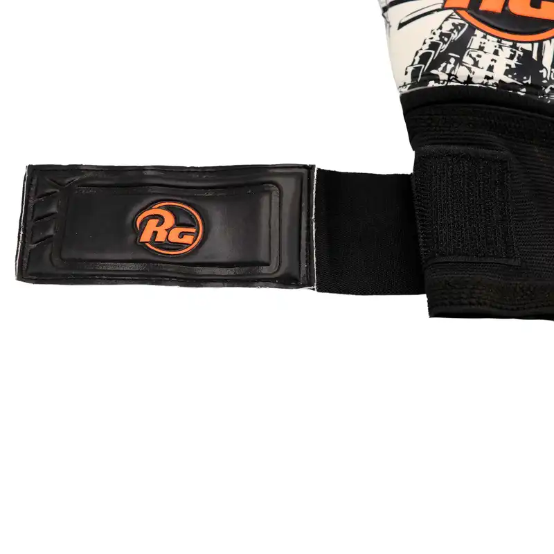 دستکش دروازه بانی مدل RG 1110 RAYVEN