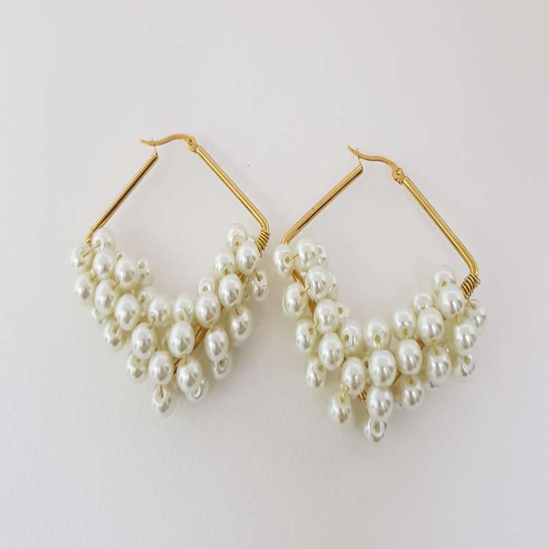 گوشواره دخترانه مدل مرواریدی لوزی گوشواره دخترانه مدل مرواریدی لوزی