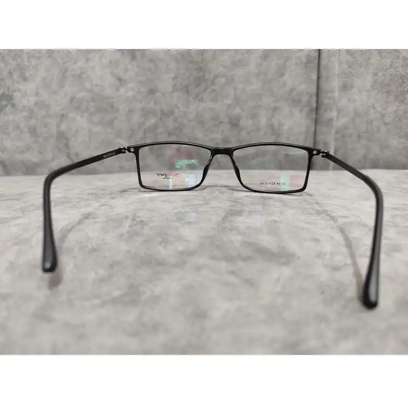 فریم عینک طبی مدل کائوچو دسته تیتانیوم کد 0150