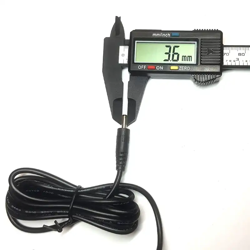 آداپتور 5 ولت 2.5 آمپر مدل CW0502500