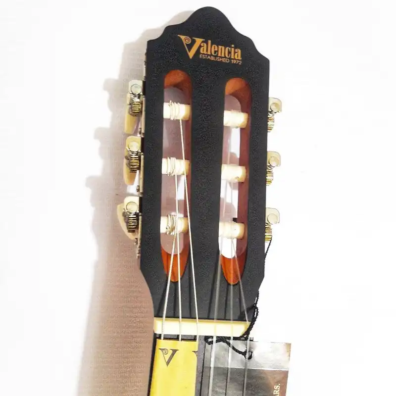 گیتار کلاسیک والنسیا مدل VC204