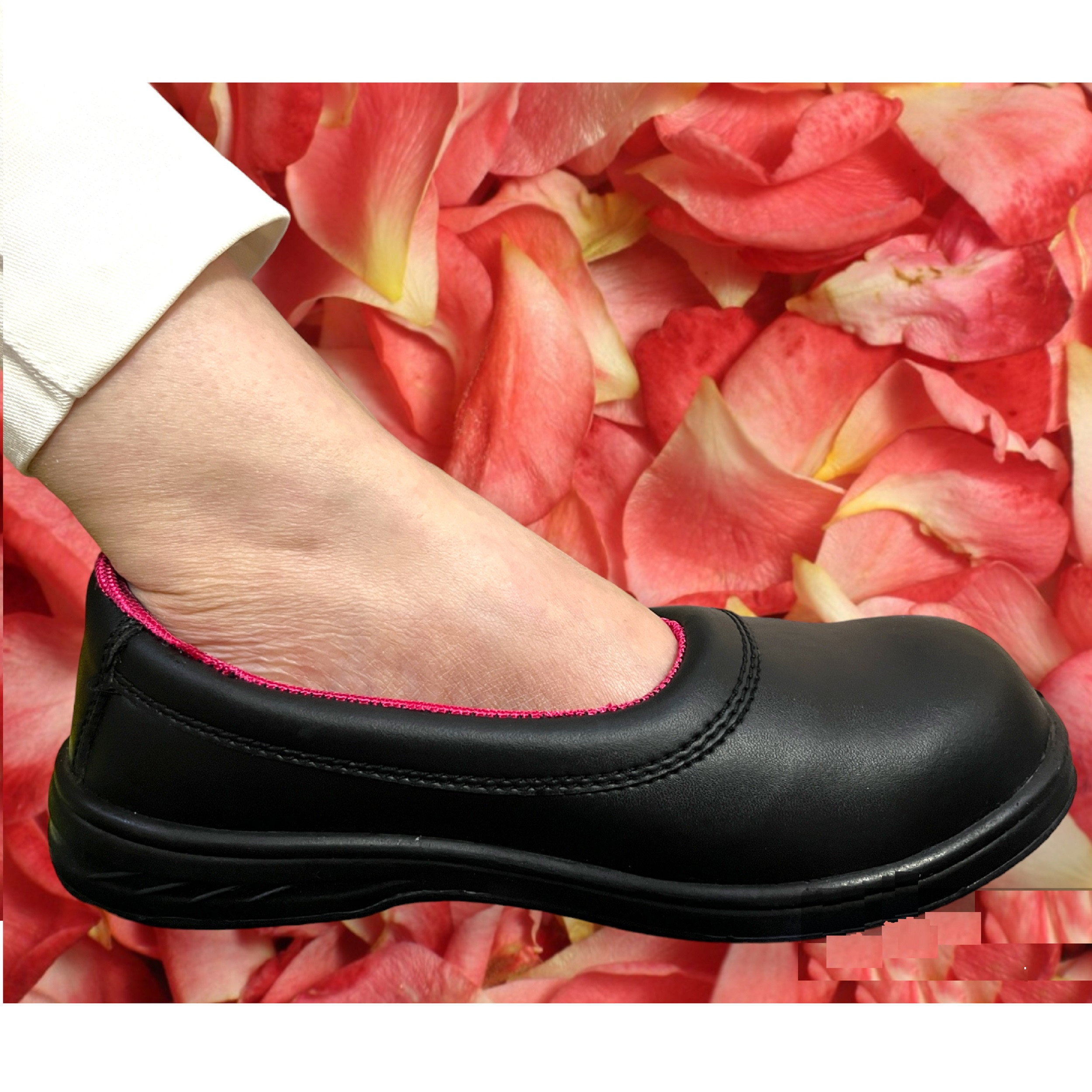 کفش ایمنی ولتکس مدل زنانه کد ROP کفش ایمنی ولتکس مدل زنانه کد ROP