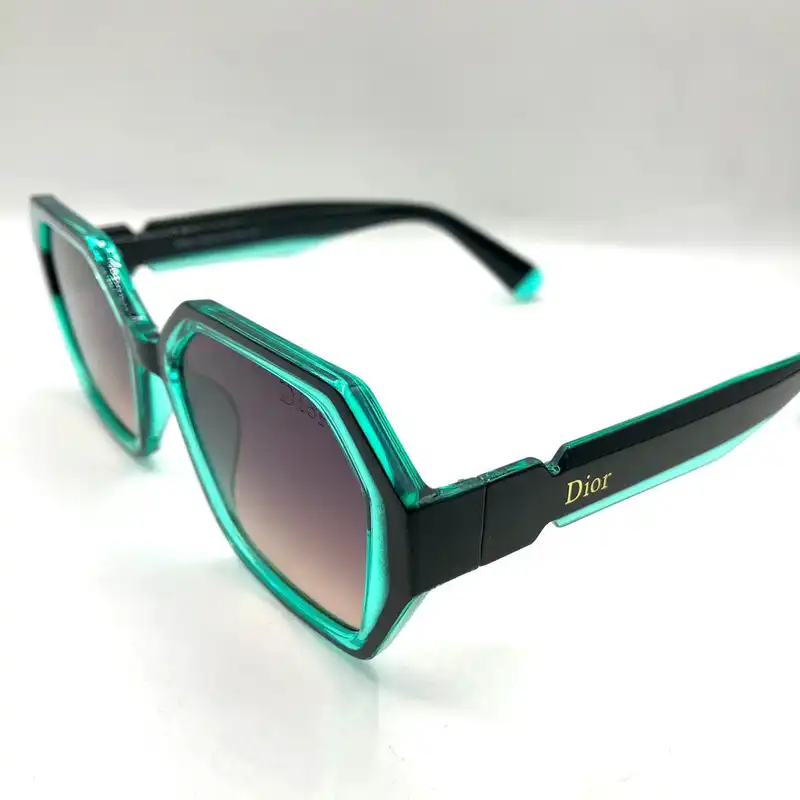 عینک آفتابی زنانه مدل A++++399817-388