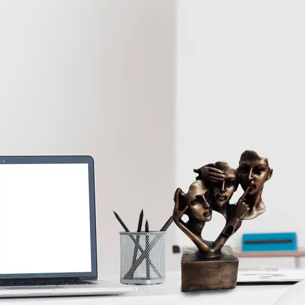 مجسمه طرح سه خواهر کد S0002