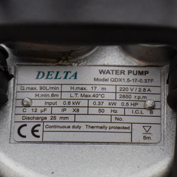 پمپ کف کش 0/37 اسب بخار دلتا مدل QDX1.5-17-0.37F