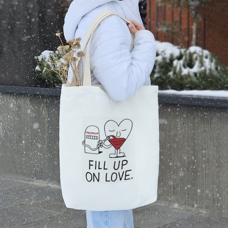 ساک خرید پارچه ای خندالو طرح Fill Up On Love مدل توت بگ کد 6696