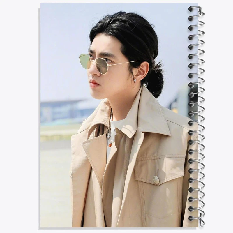 دفتر ژورنال نویسی 50 برگ خندالو مدل نقطه ای طرح کریس وو گروه اکسو EXO کد 13422