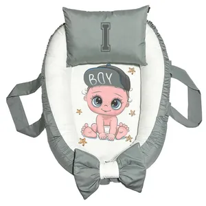 تشک غلت گیر نوزاد پادآفرین مدل فانتزی طرح حرف I