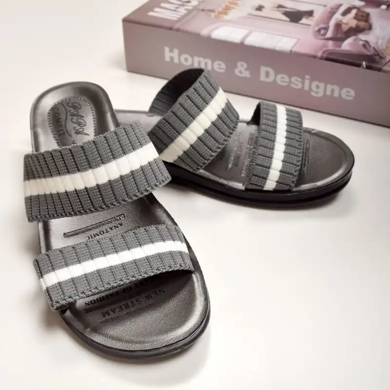 دمپایی زنانه پاپا مدل GRY.2822