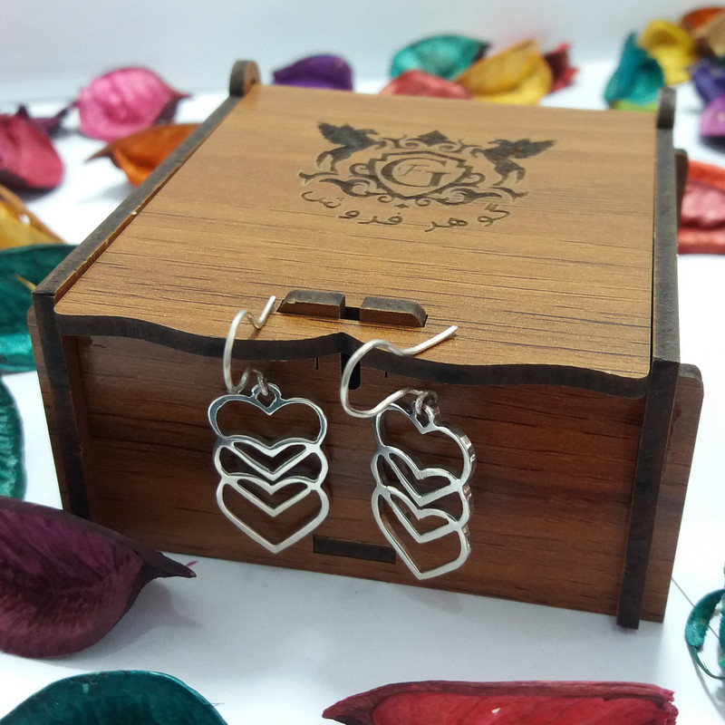 گوشواره نقره زنانه مدل قلب تو در تو عصایی