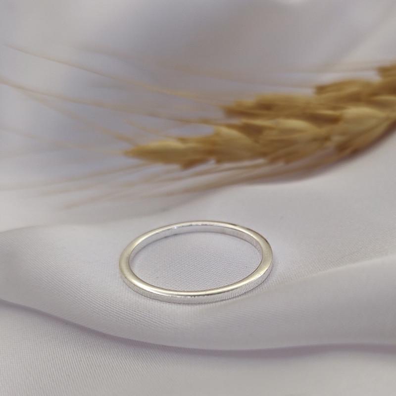 انگشتر نقره زنانه مدل مینیمال 2