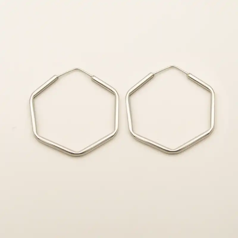 گوشواره نقره زنانه مانچو مدل شش ضلعی کد efs007