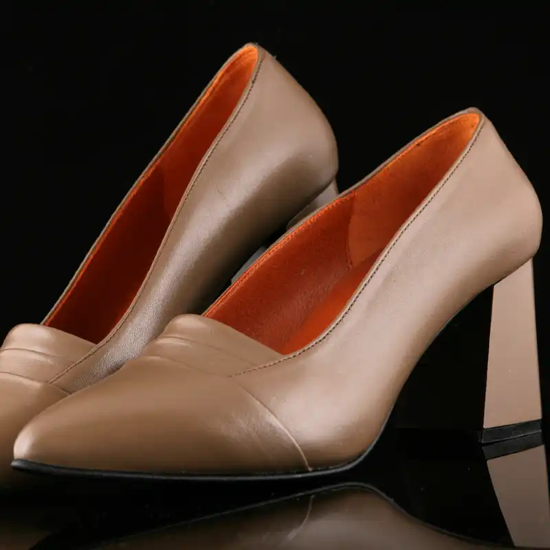 کفش زنانه چرم یلسان مدل تارا کد TRA-613-GN