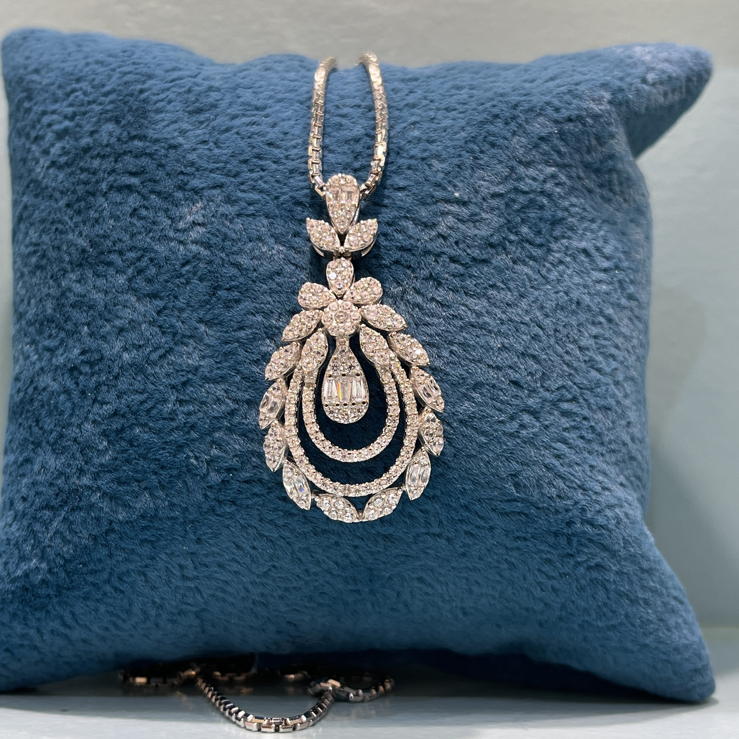 نیم ست نقره زنانه مدل جواهری اتریشی با روکش رادیوم