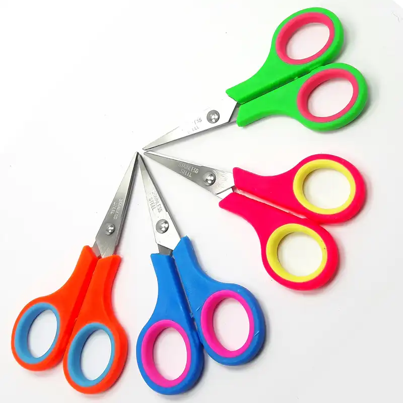 قیچی مدل ساده کد GH11Cent