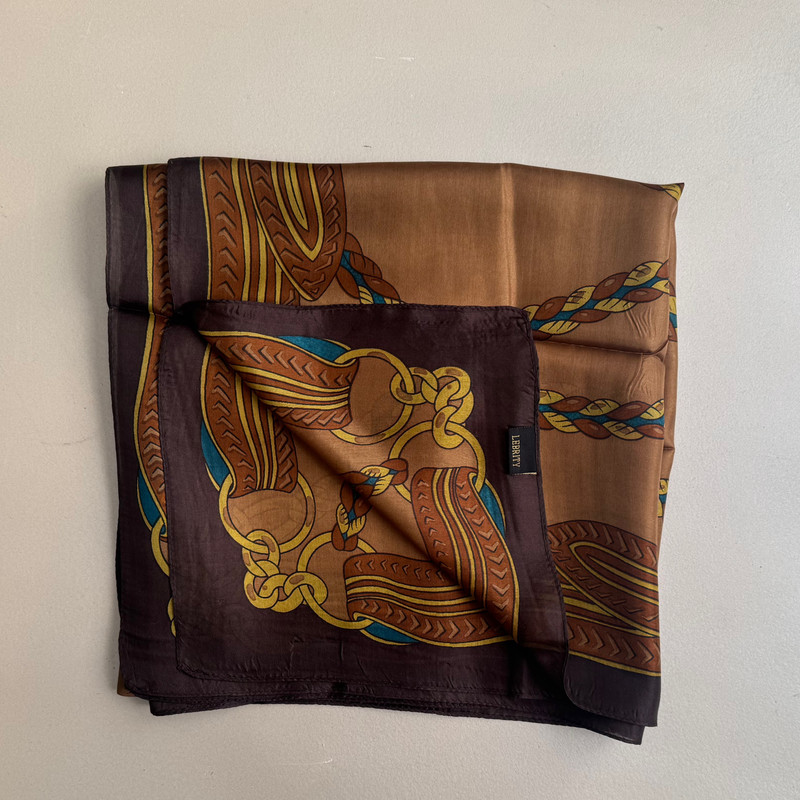 روسری زنانه مدل حریر ابریشم زنجیره ای کد 12