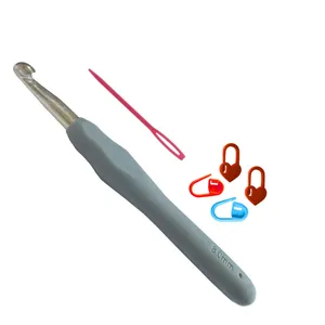 قلاب تریکو بافی مدل ZHL-S-8.0mm به همراه سنجاق نشانه گذار بافتنی و سوزن دوخت کاموا مجموعه 5 عددی