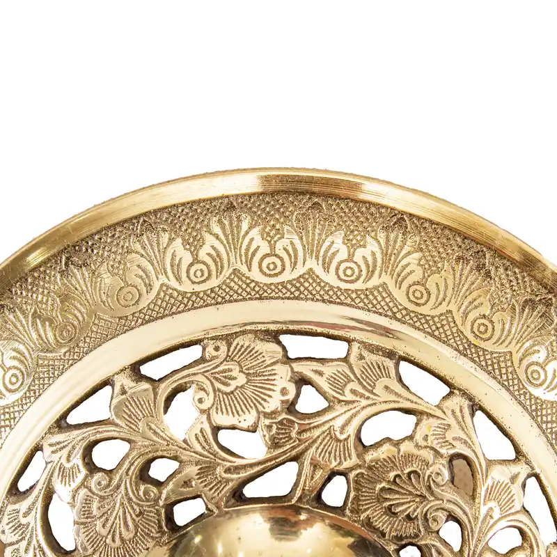 شکلات خوری برنزی مدل درب دار نیم پایه قلم زنی طرح لوتوس هندی کد 9902