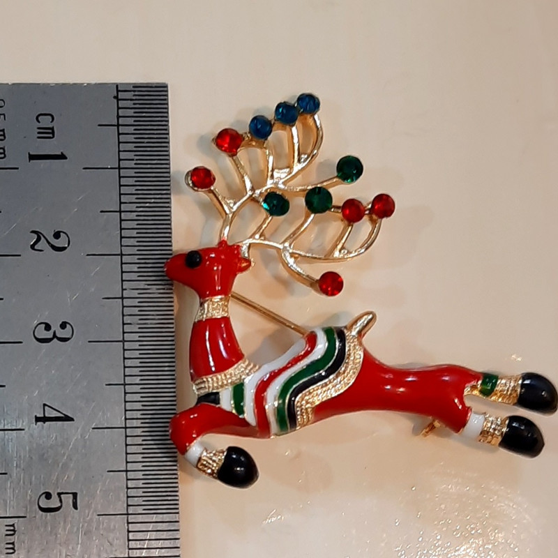 گل سینه دخترانه مدل گوزن شاخ