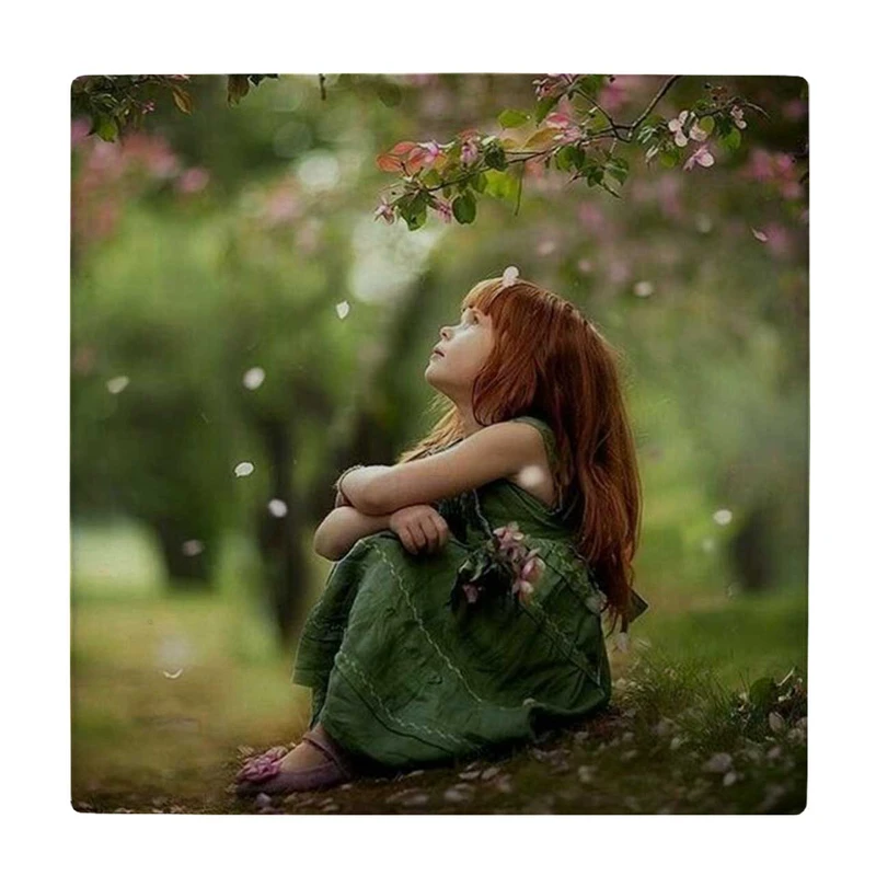  زیر لیوانی طرح دختربچه و شکوفه های بهاری کد    3616011_1548