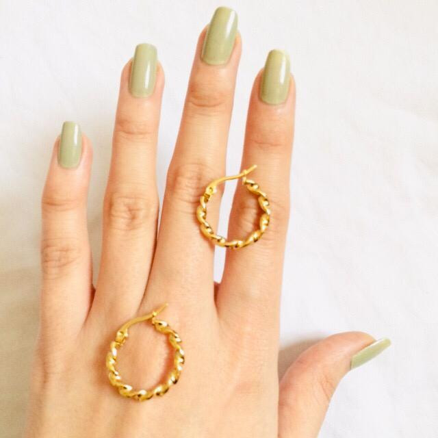 گوشواره زنانه مدل حلقه ای تابدار 166