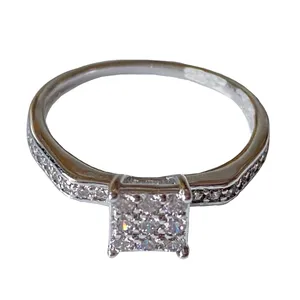 انگشتر زنانه ژوپینگ مدل نگینی مربع