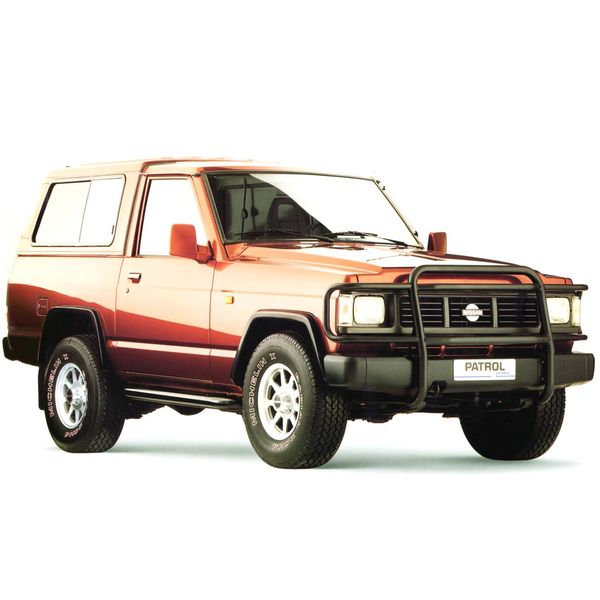 خودرو نیسان پاترول دنده ای سال 1986