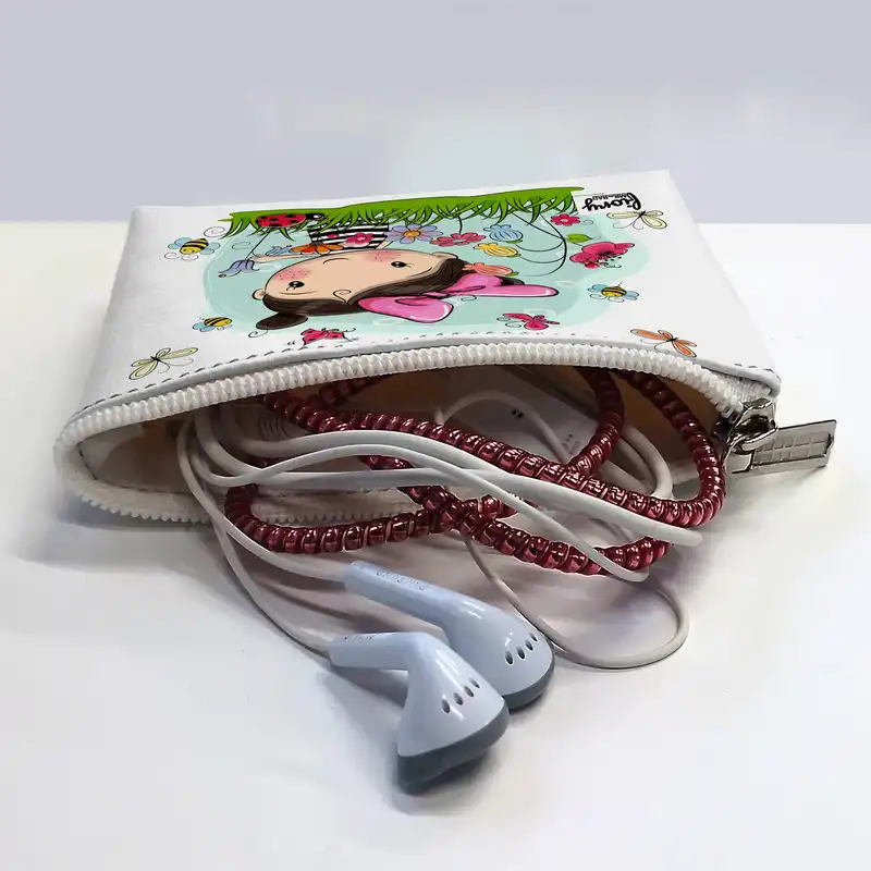 کیف پول فیوری مدل دختر کیوت طرح گلشن کد fiory 2271