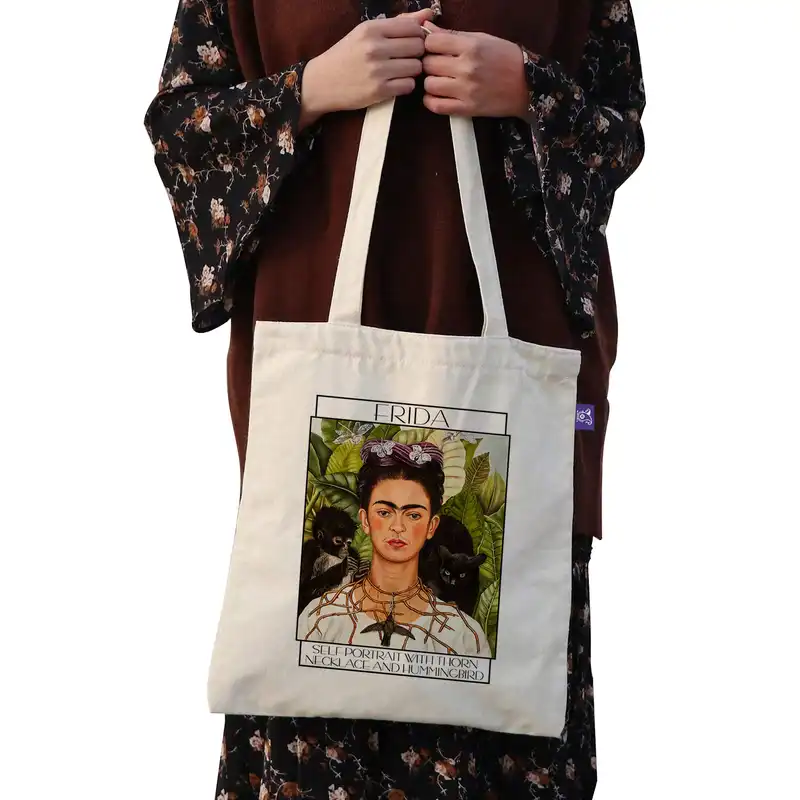 ساک خرید ترمه طراحان ایده مدل خودنگار با گردنبند آهنی و پرنده از فریدا کد art0125 - L